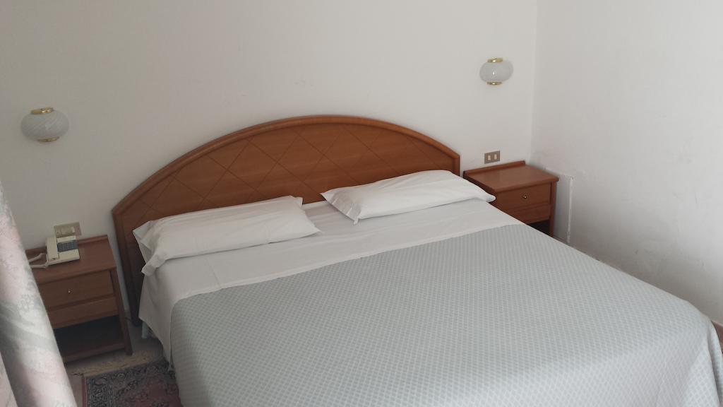 Hotel Eden Санремо Номер фото
